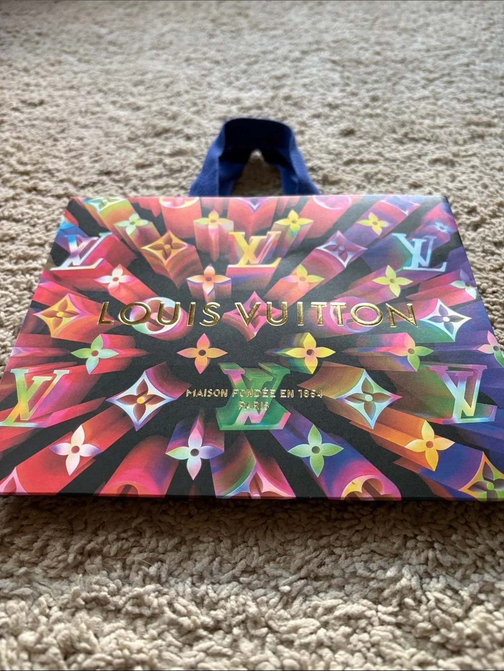 Louis Vuitton Limited Edition 2019 shopping bag & unused gift tag with ribbon - Picture 2 of 13